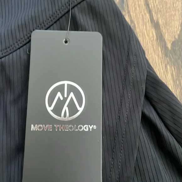 NWT Athletic skort in black - Picture 5 of 8